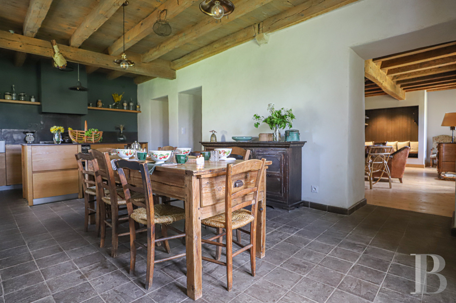 An old farm and dovecote in Lozère, at the entrance to the Aubrac plateau - photo  n°13